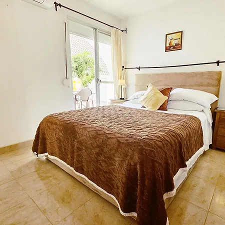 Golden Bay House By Lica Dağ evi