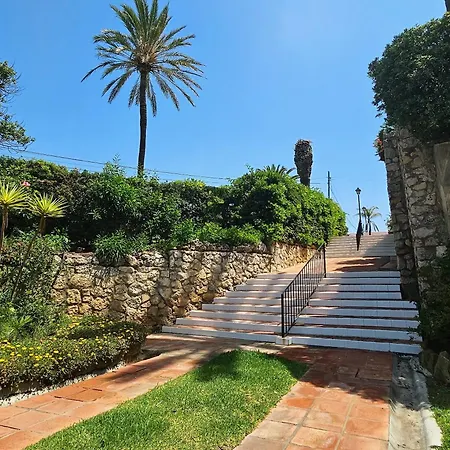 Golden Bay House By Lica Dağ evi Estepona